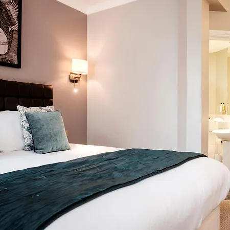 The Mad Hatter Hotel-3